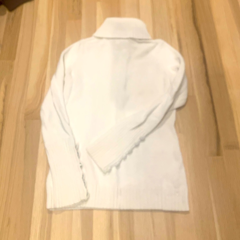Banana Republic white sweater